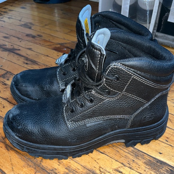 Sketchers work boots. Steels toes. Very good condition. - Picture 3 of 6